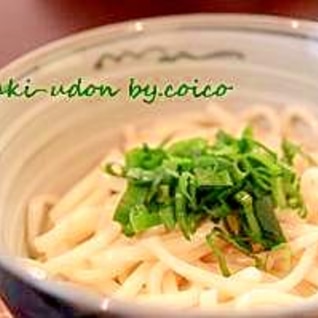 ☆市販のうどんを本場風に☆酢が効いたぶっかけうどん